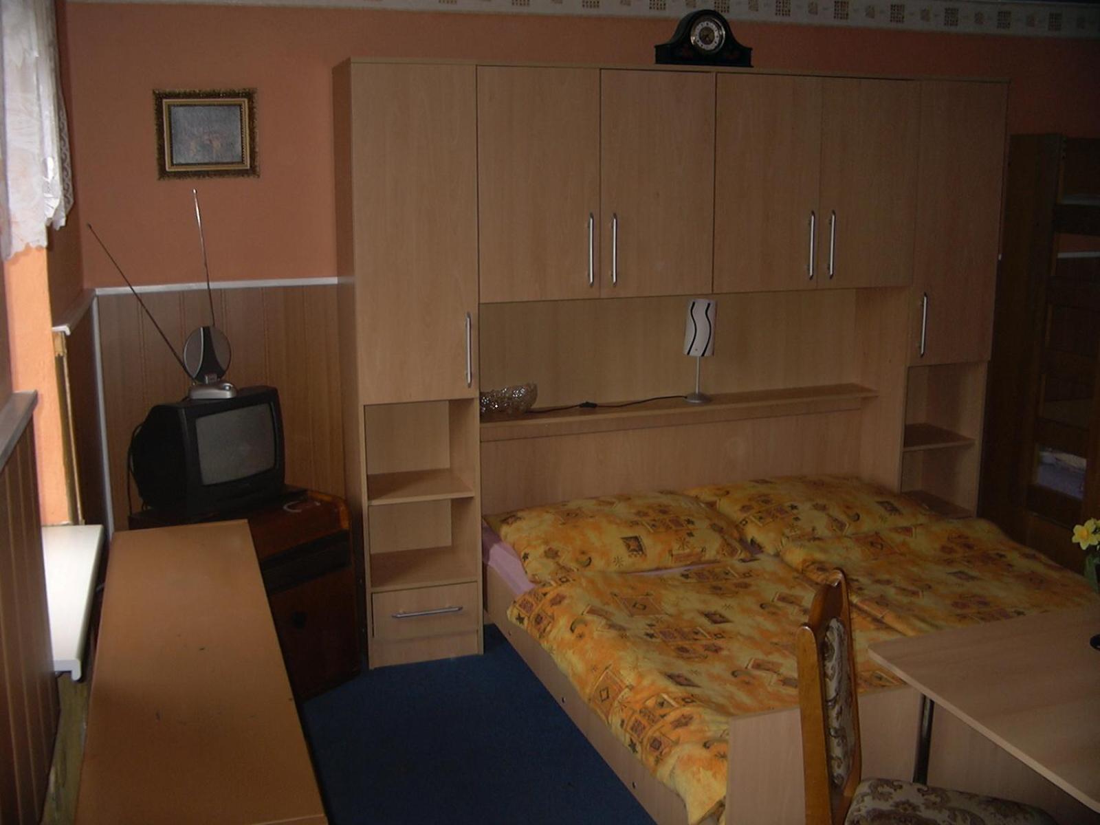 Pension Medvidek Лоучна-под-Клиновцем Экстерьер фото